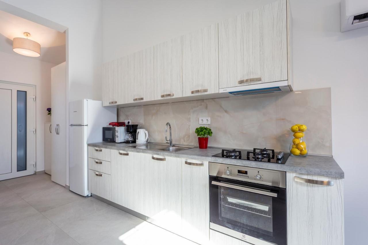 City Apartments Silver Pula Exterior foto