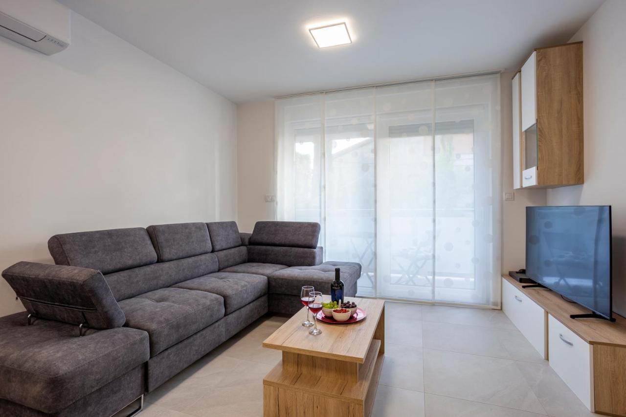 City Apartments Silver Pula Exterior foto