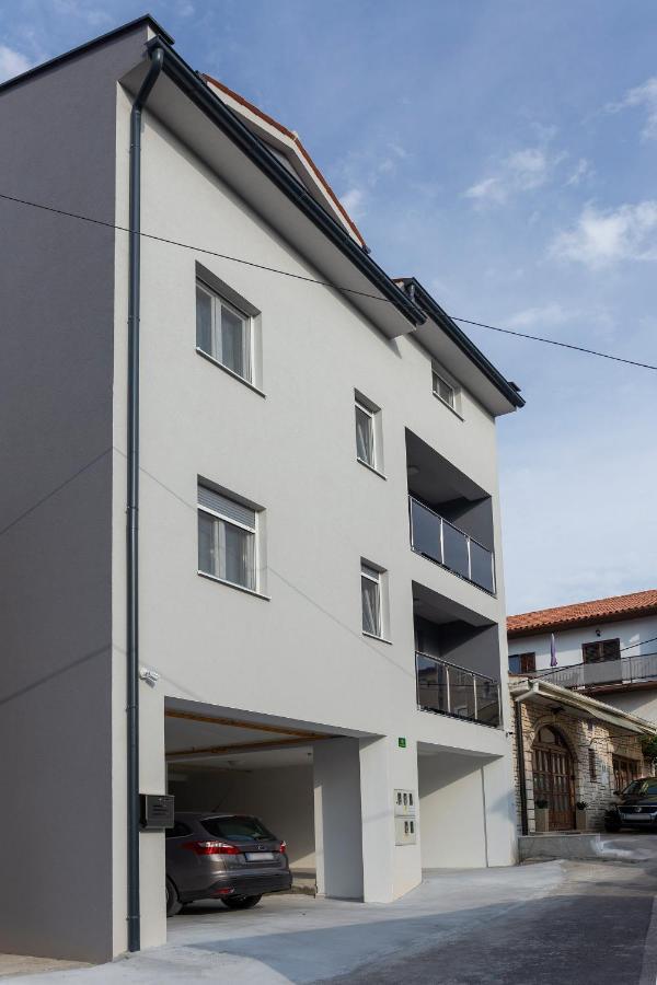 City Apartments Silver Pula Exterior foto