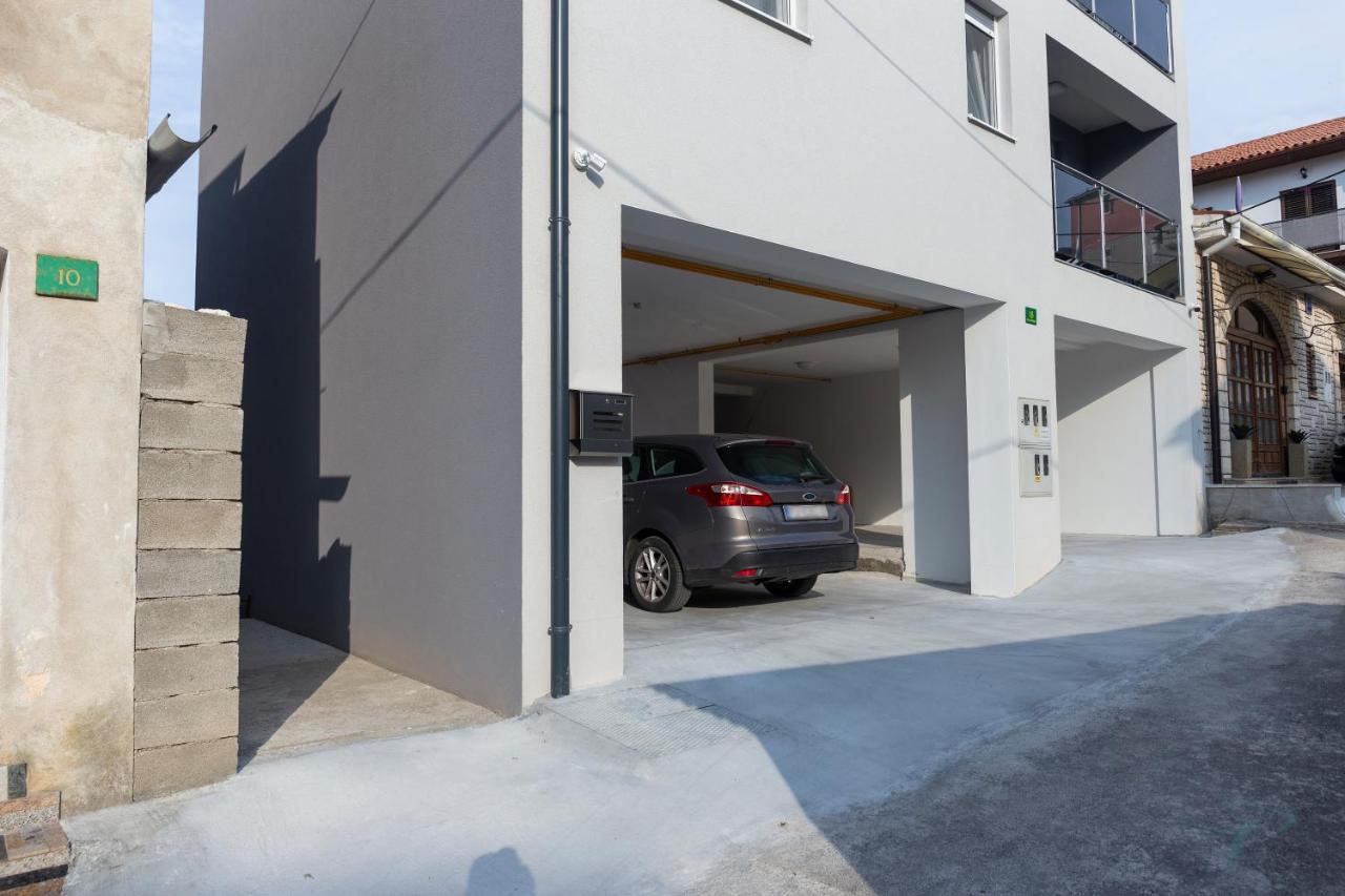 City Apartments Silver Pula Exterior foto
